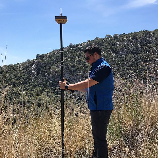 Levantamiento Topográfico y Formación de drenajes en la Garrotxa